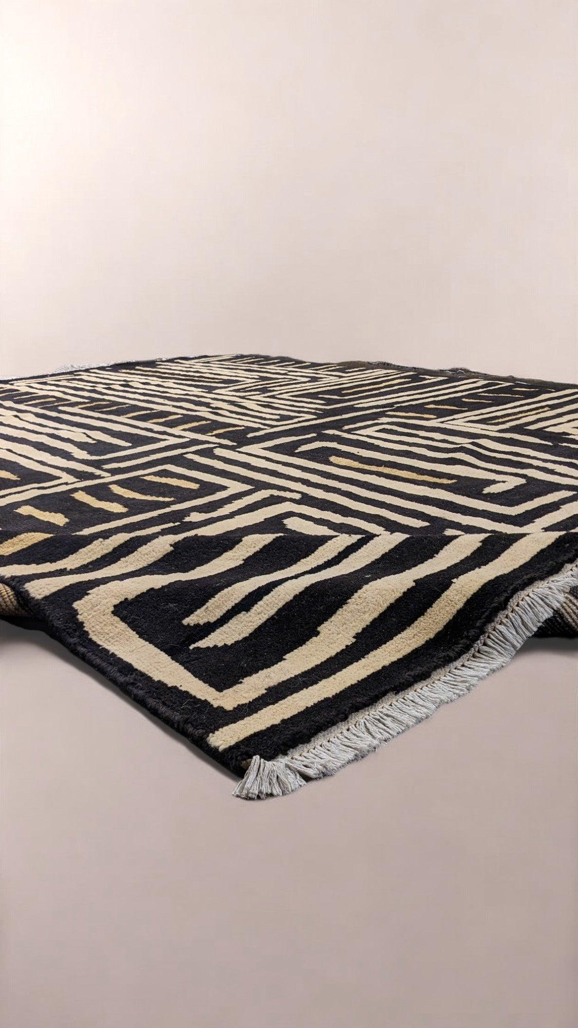 Zulu Hand Knotted Rug - Size: 9.10 x 8-1