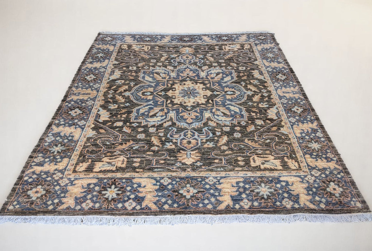 Wrealm Hand Knotted Rug - Size: 10'3" x 8'1"